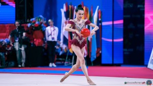 q bindi ginevra ita sfe08566 copia simone ferraro ph